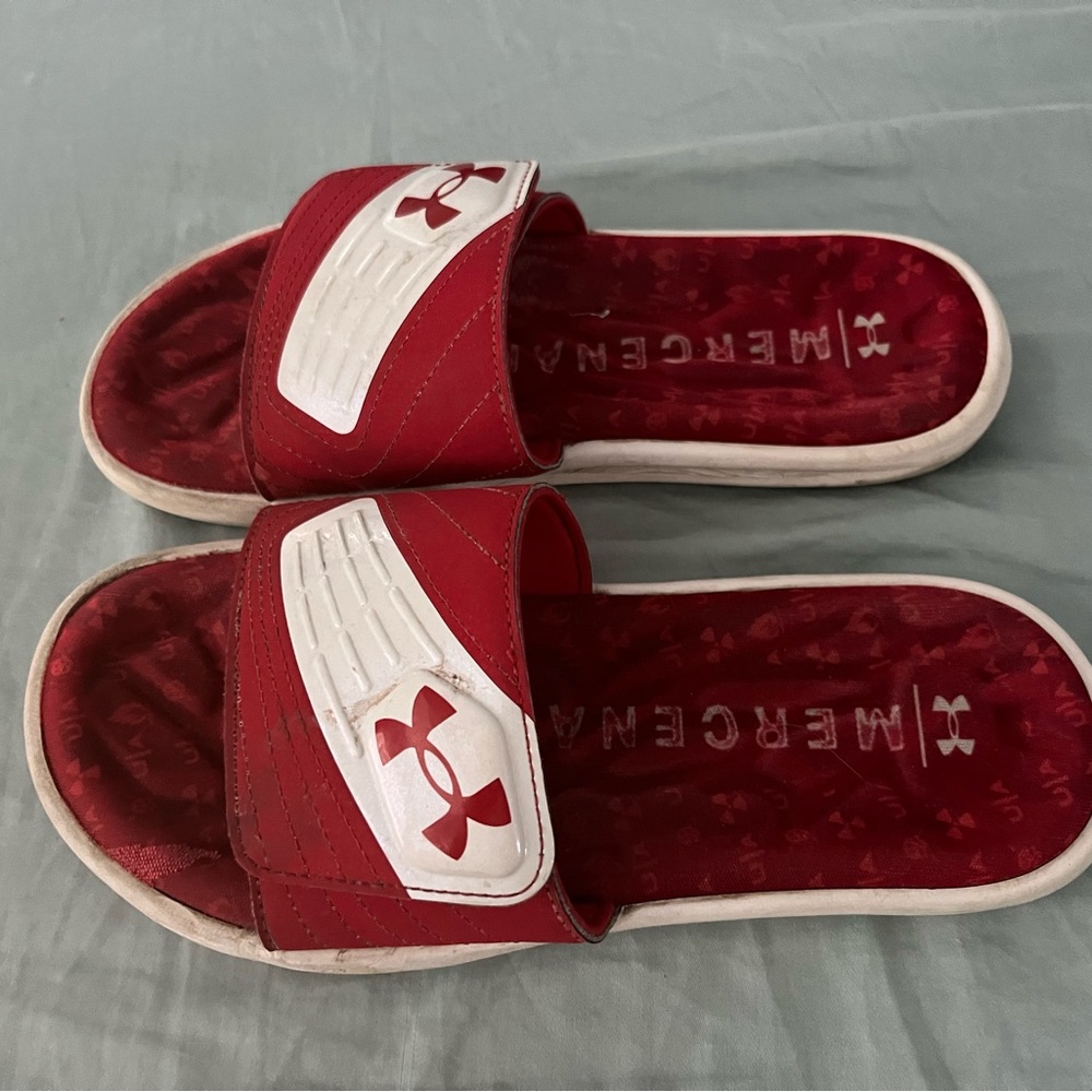 Under Armour Men’s/youth Red and White Slide Sandals - Picture 3 of 4